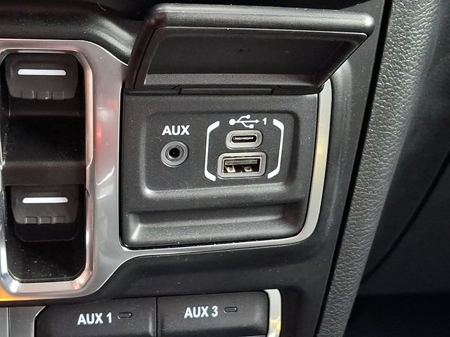 Used 2023 Jeep Wrangler Unlimited Rubicon 392 w/ Dual Top Group AWD/4WD image 31