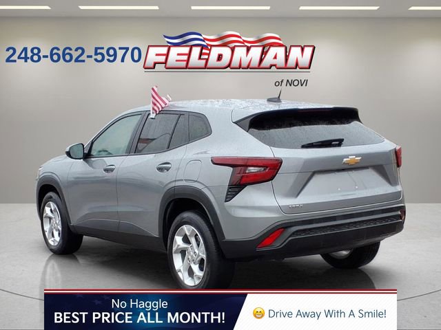 Used 2024 Chevrolet Trax LS w/ LS Convenience Package image 3