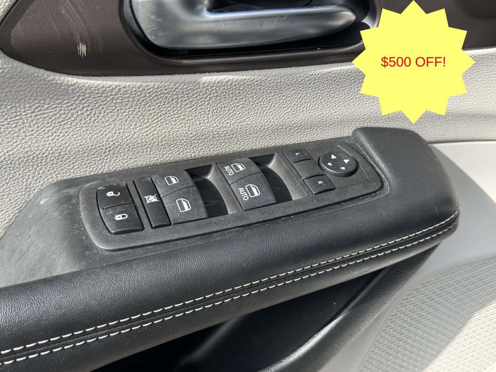 Used 2022 Chrysler Voyager LX FWD image 27