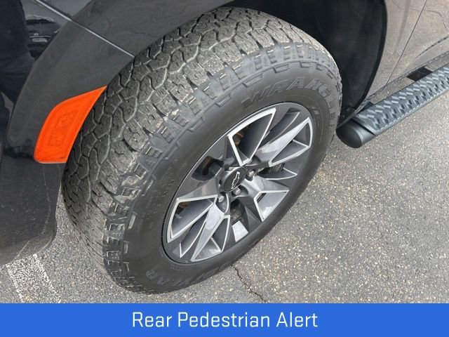 Used 2021 Chevrolet Tahoe Z71 w/ Z71 Signature Package AWD/4WD image 18