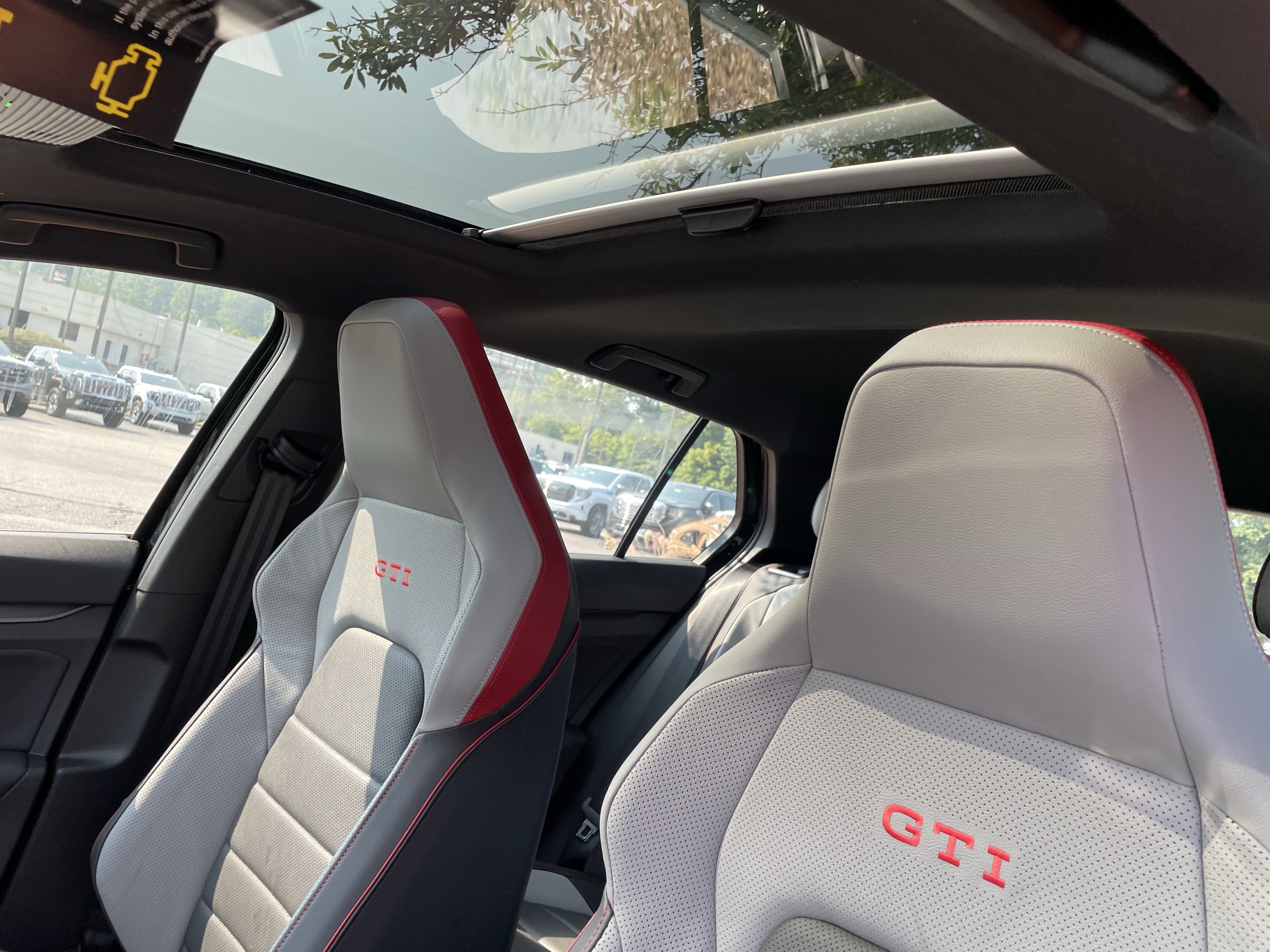 New 2026 Volkswagen GTI SE FWD image 15