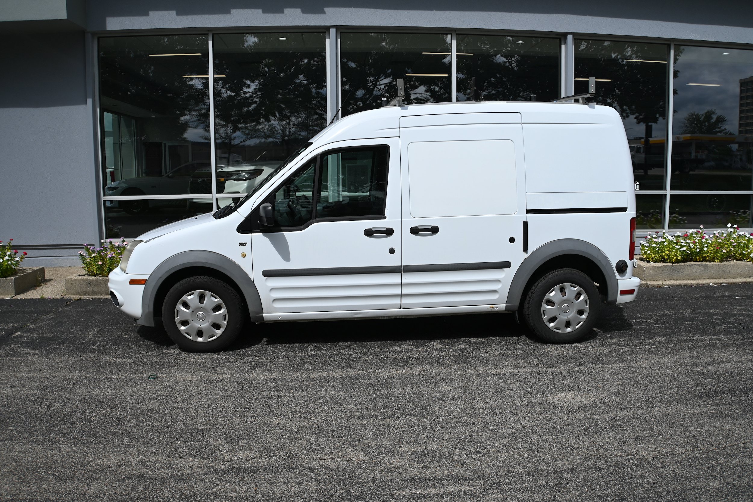 Used 2013 Ford Transit Connect XLT FWD image 2
