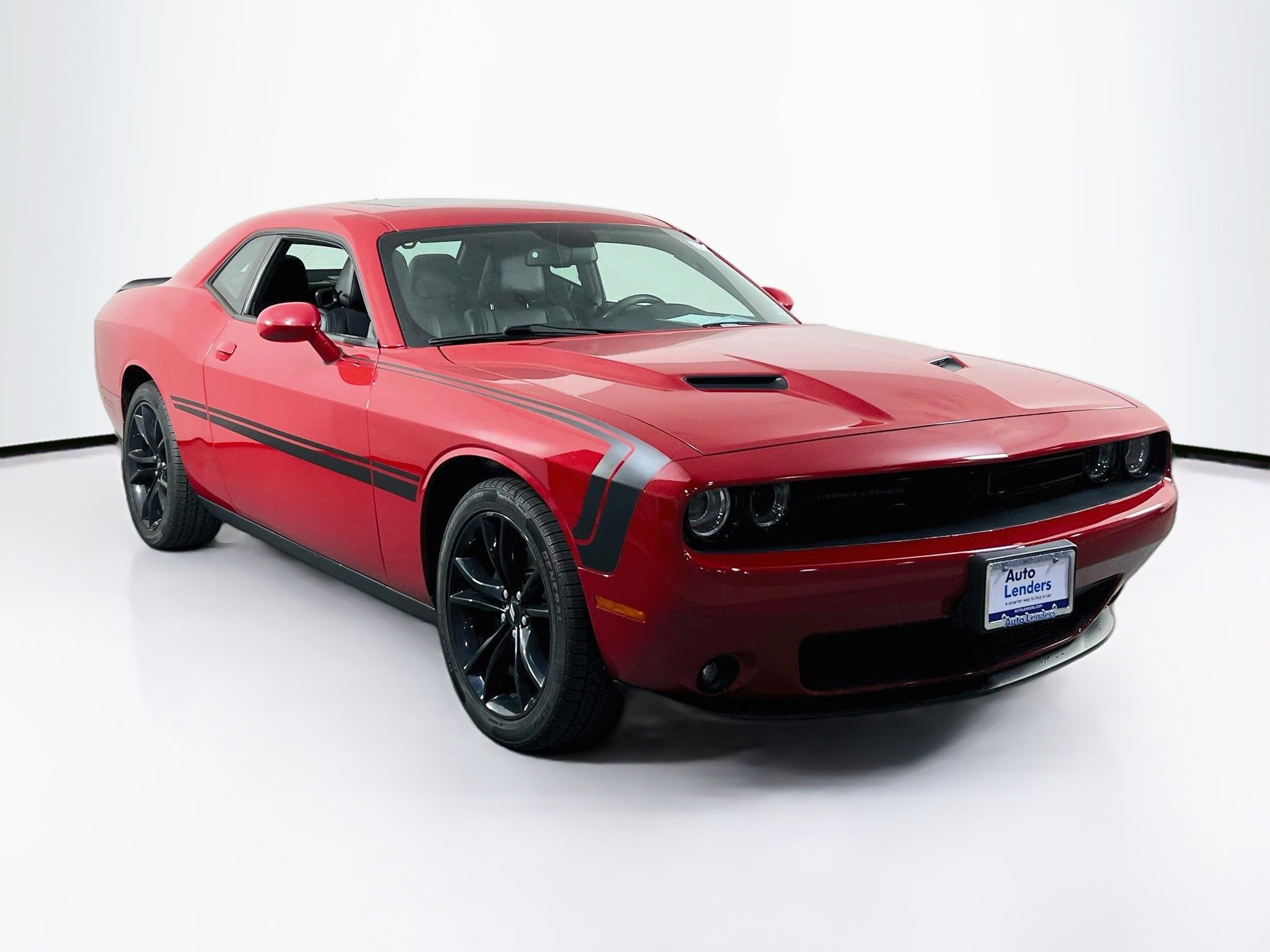 Used 2018 Dodge Challenger SXT Plus image 3
