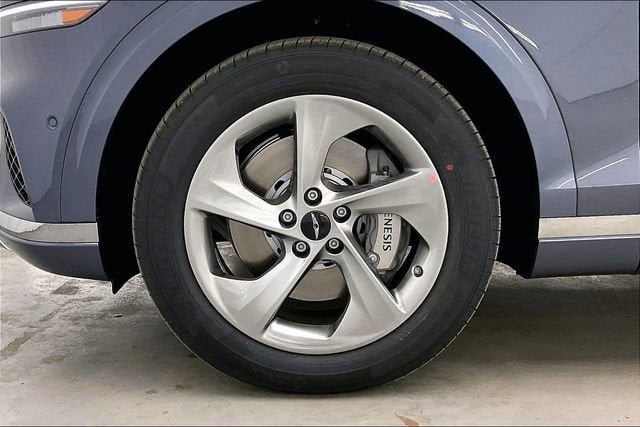New 2026 Genesis GV70 2.5T Advanced AWD/4WD image 35