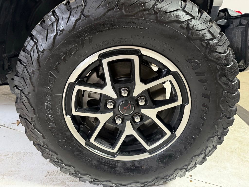 Certified 2025 Jeep Wrangler Unlimited Rubicon w/ Technology Group image 9