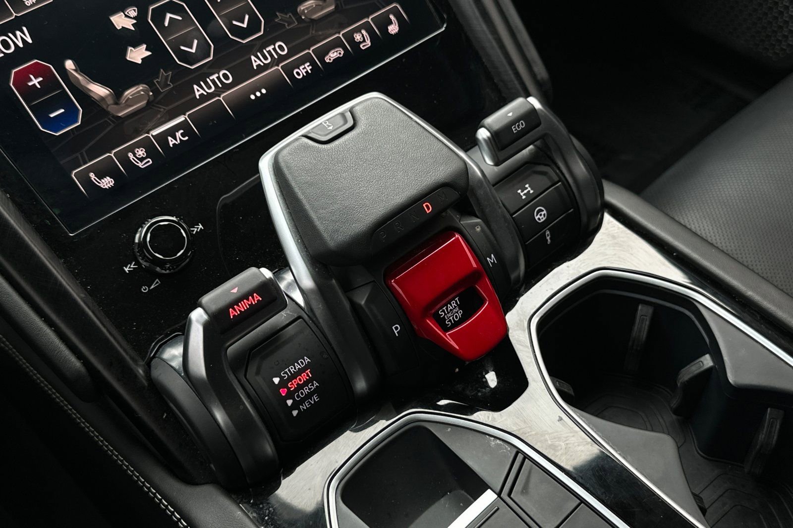 Used 2022 Lamborghini Urus image 20