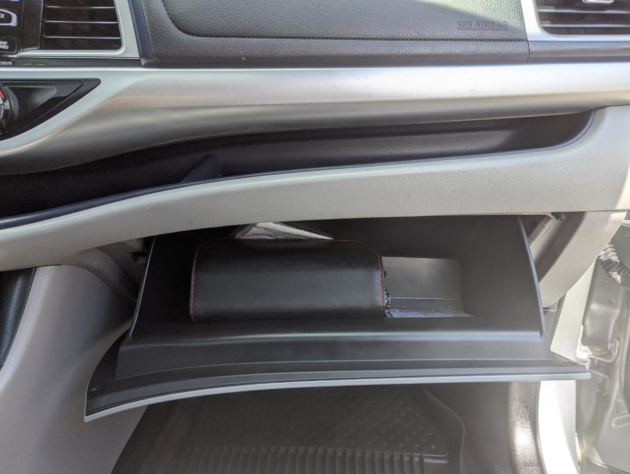Used 2018 Toyota Highlander XLE image 37