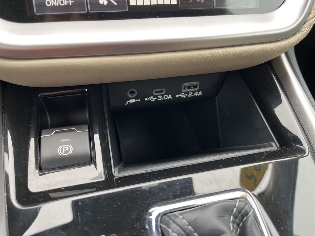 Certified 2025 Subaru Outback Limited image 19