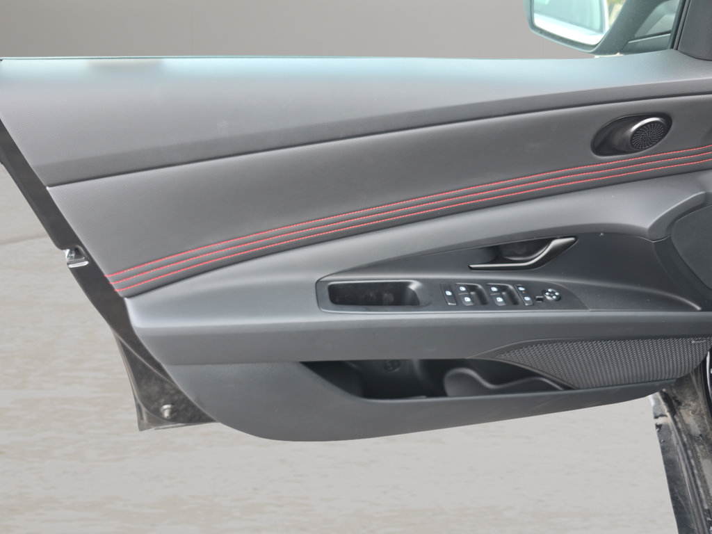 Certified 2025 Hyundai Elantra N Line FWD image 17