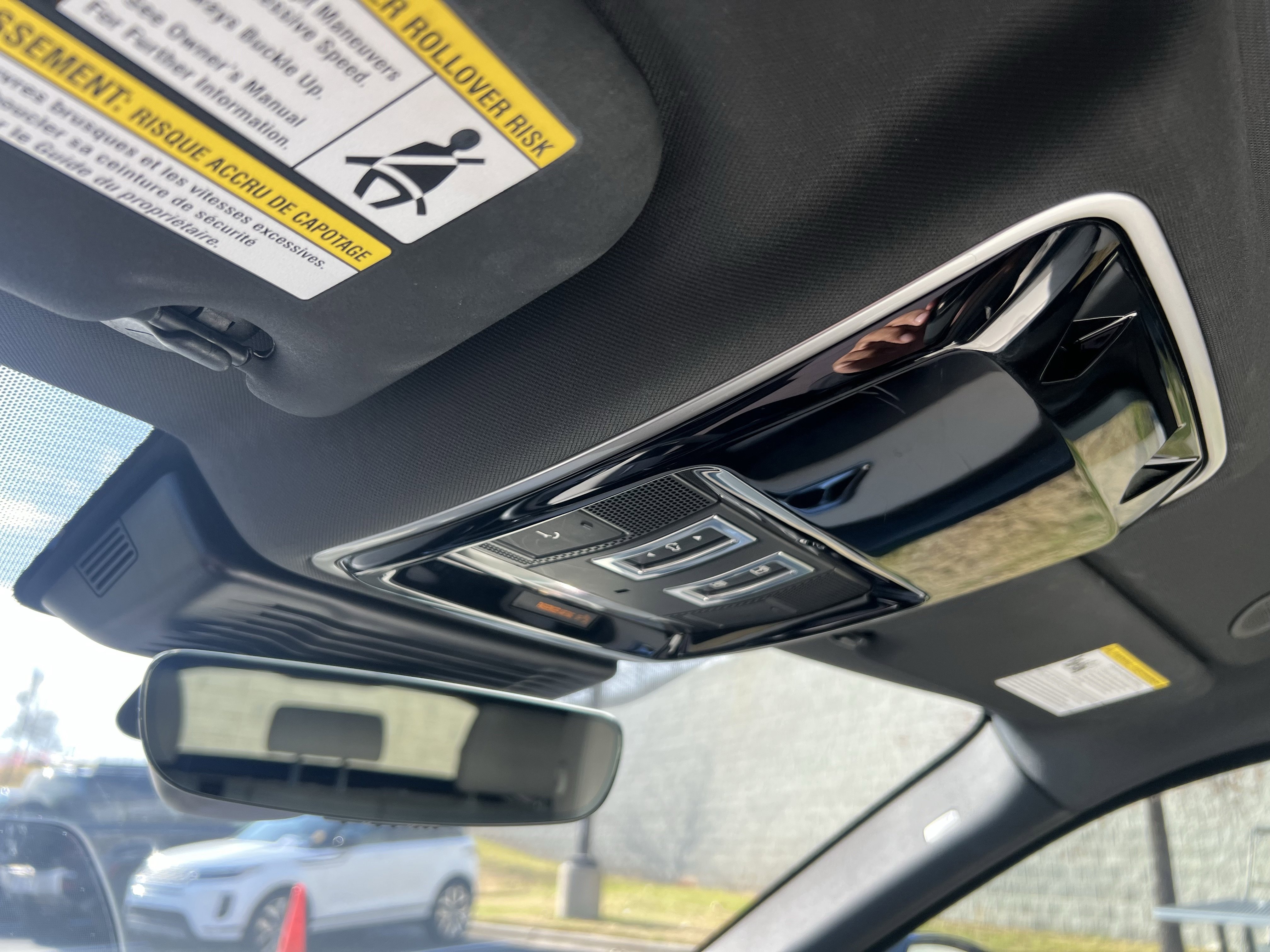 Certified 2022 Land Rover Range Rover Velar R-Dynamic S image 25