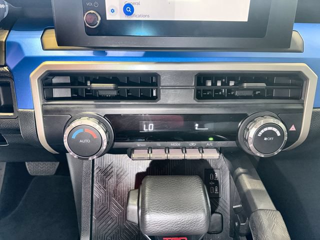 Used 2025 Toyota Tacoma TRD Off-Road AWD/4WD image 19