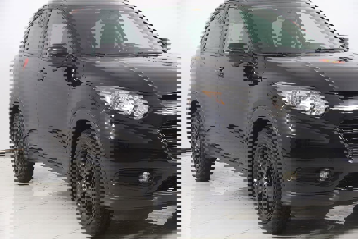 Used 2018 Honda HR-V EX image 35