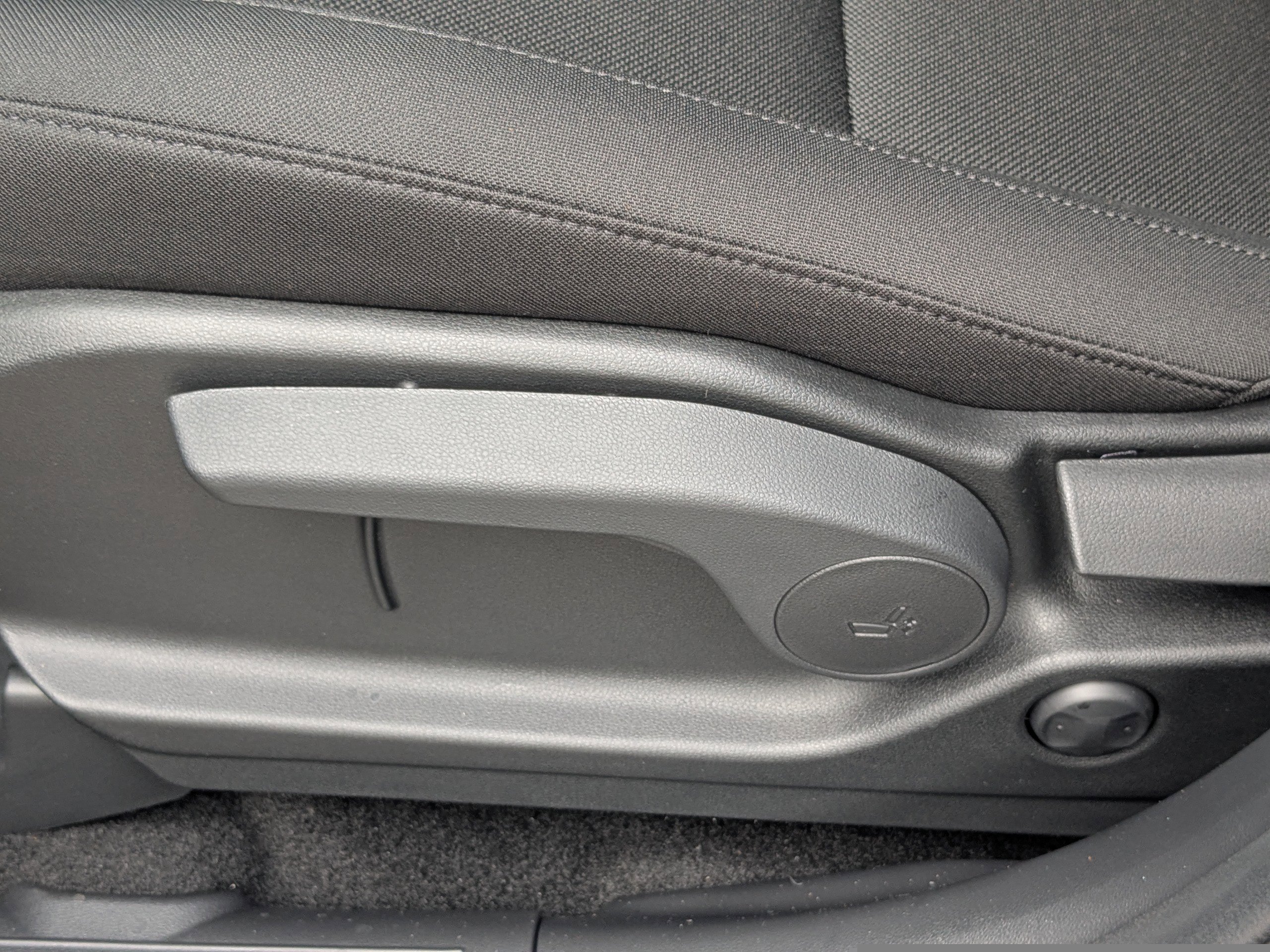 New 2026 Hyundai Santa Fe SE image 21