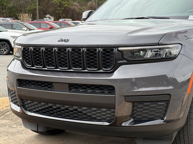 Certified 2024 Jeep Grand Cherokee L Laredo image 9
