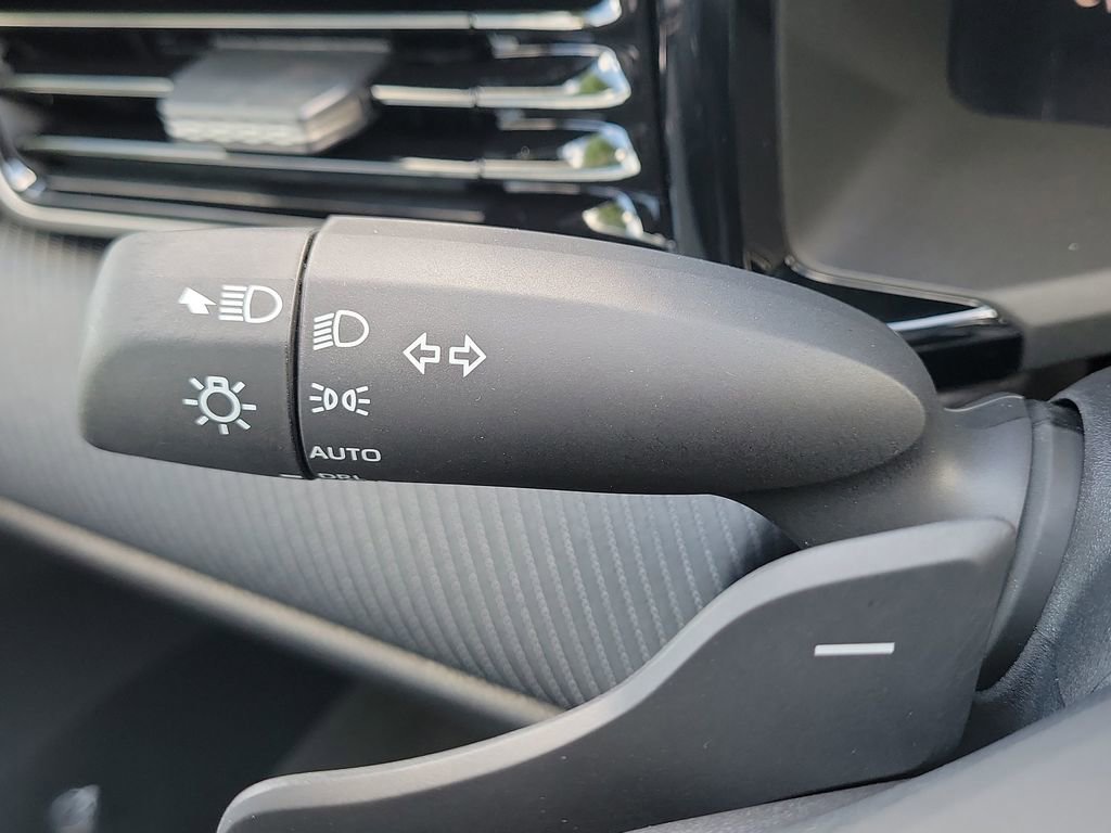New 2026 Toyota Camry SE FWD image 11