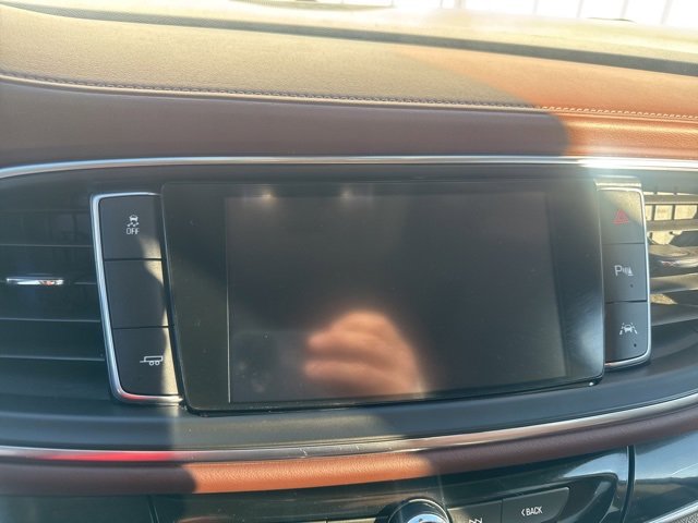 Used 2018 Buick Enclave Avenir w/ Avenir Technology Package image 17