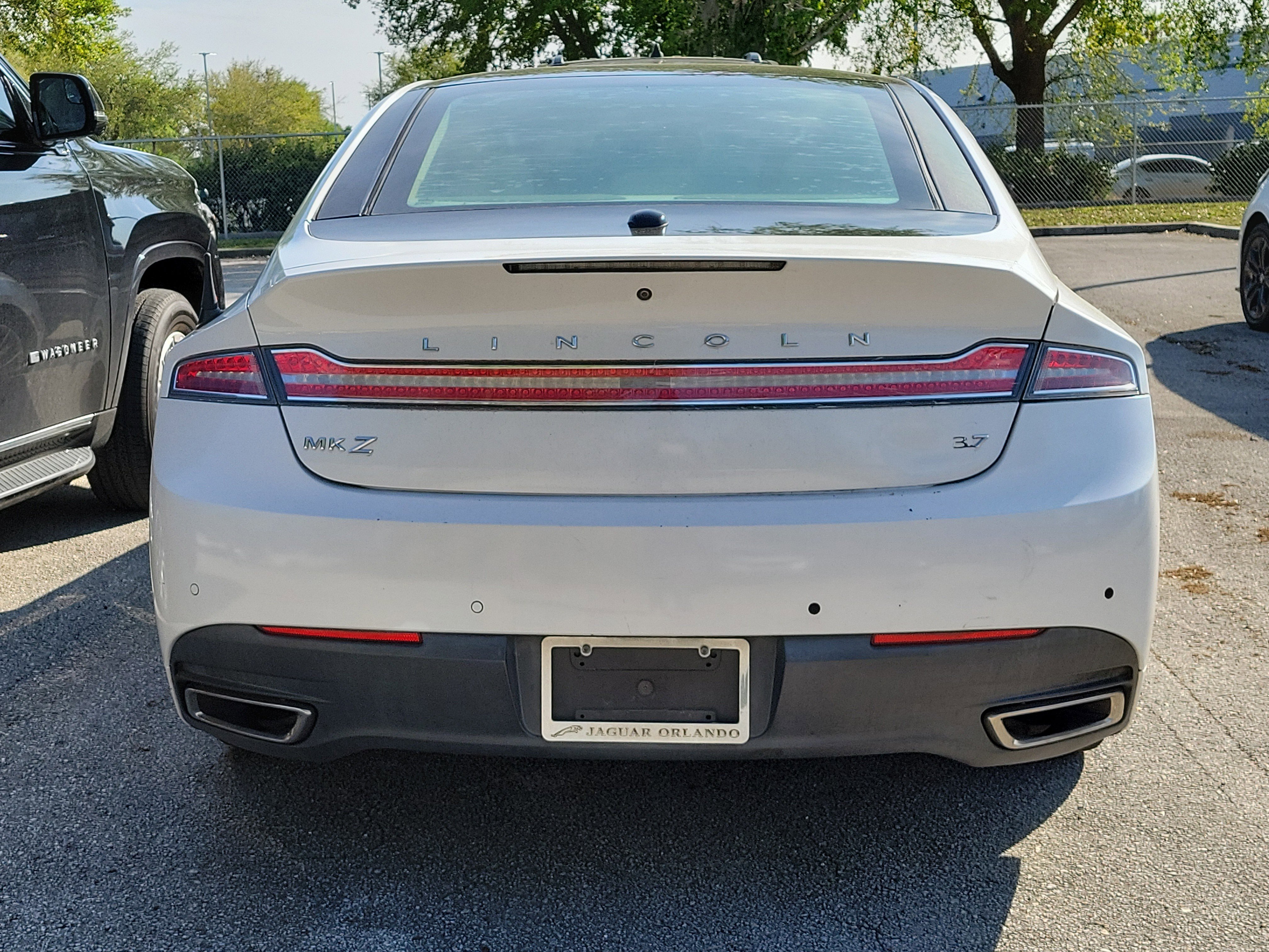 Used 2013 Lincoln MKZ image 6