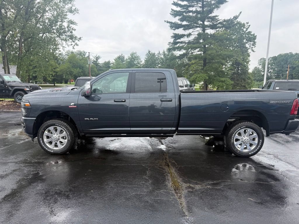 New 2026 RAM 2500 Laramie AWD/4WD image 7