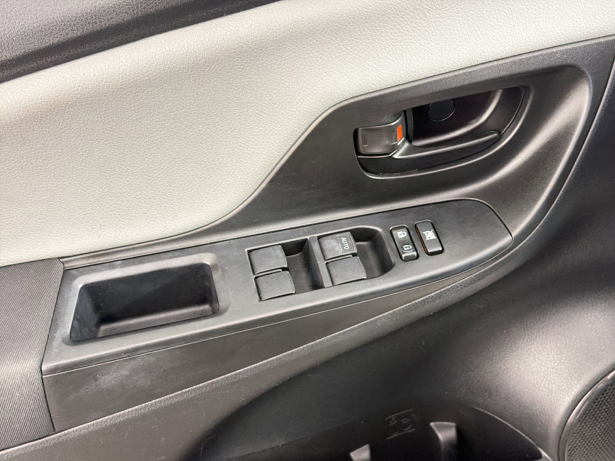 Used 2017 Toyota Yaris L w/ Carpet Mat Package image 21