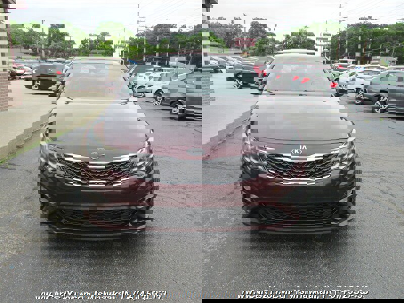 Used 2020 Kia Optima LX image 2