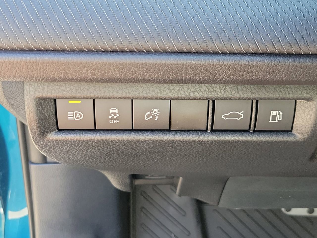 New 2026 Toyota Camry SE FWD image 31