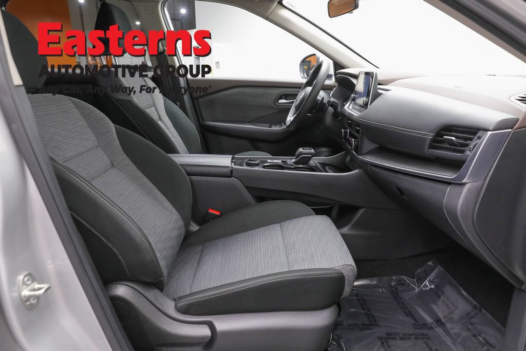 Used 2023 Nissan Rogue SV AWD/4WD image 24