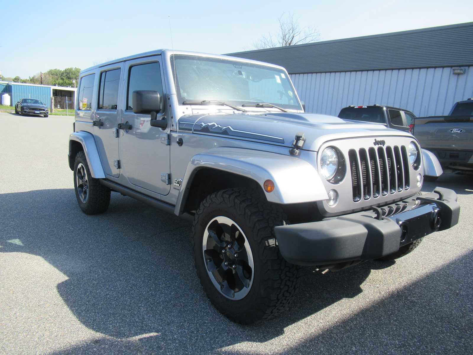 Used 2014 Jeep Wrangler Polar Edition image 3