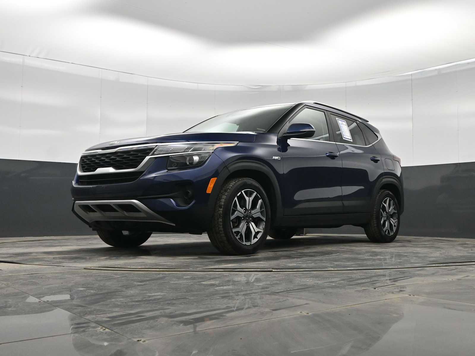 Used 2021 Kia Seltos EX image 32