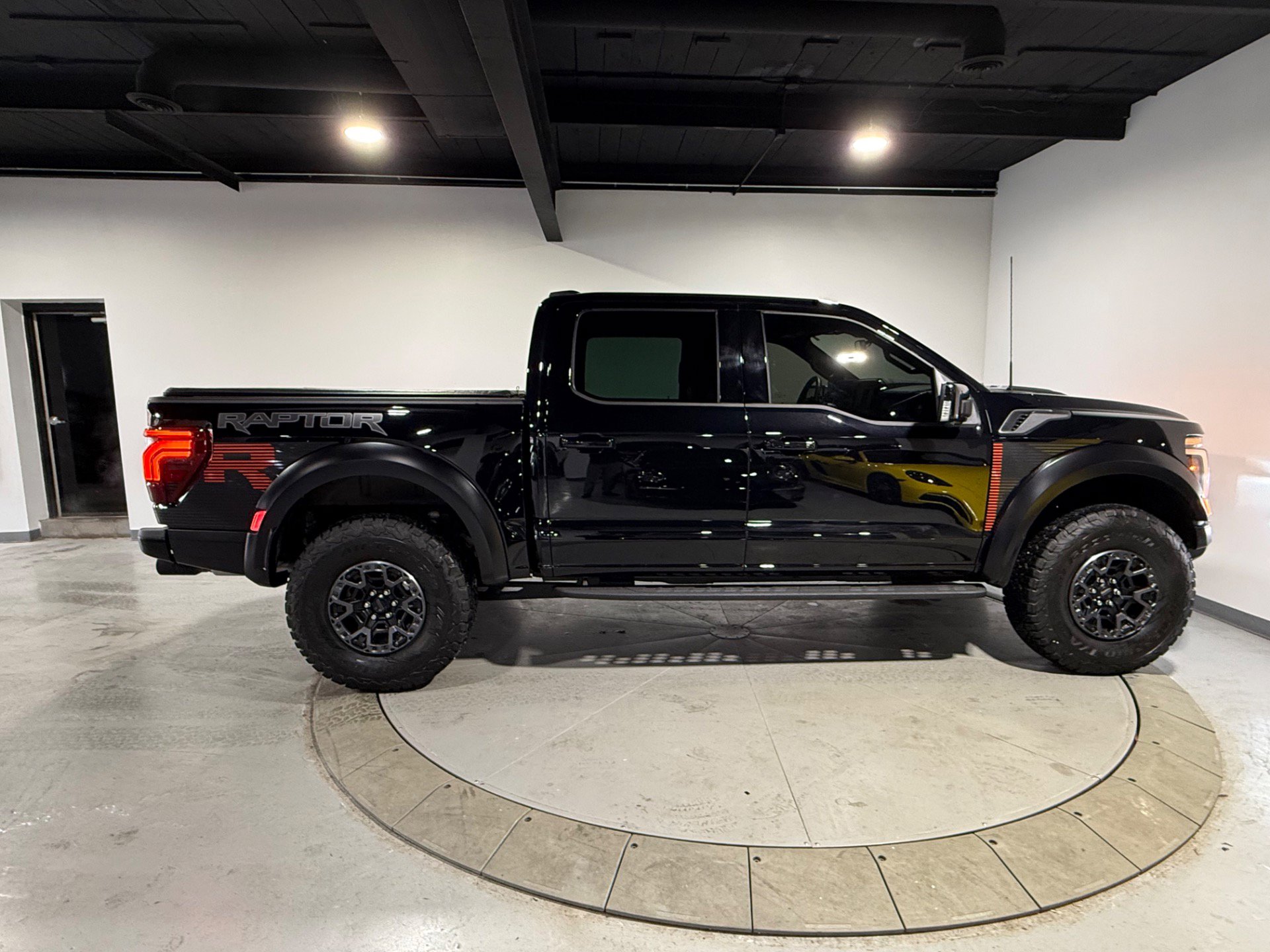 Used 2025 Ford F150 Raptor w/ Equipment Group 803A Raptor R image 10