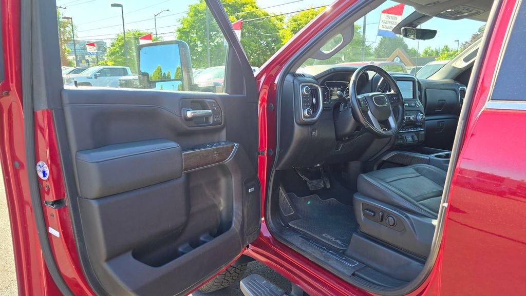 Used 2020 GMC Sierra 3500 Denali w/ Denali Ultimate Package AWD/4WD image 21