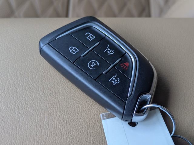 Used 2023 Cadillac Escalade Premium Luxury w/ Performance Package image 35