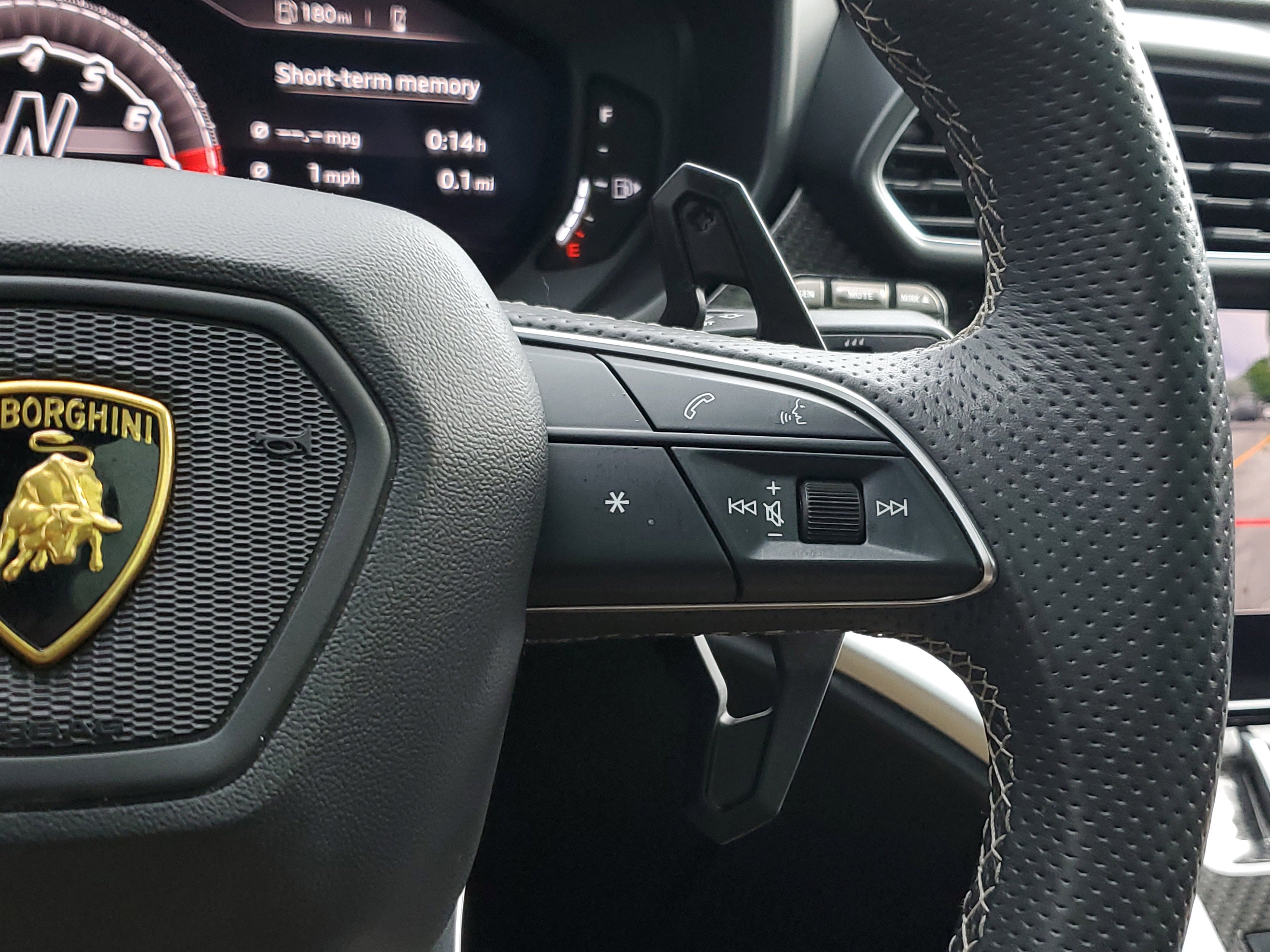 Used 2021 Lamborghini Urus image 31