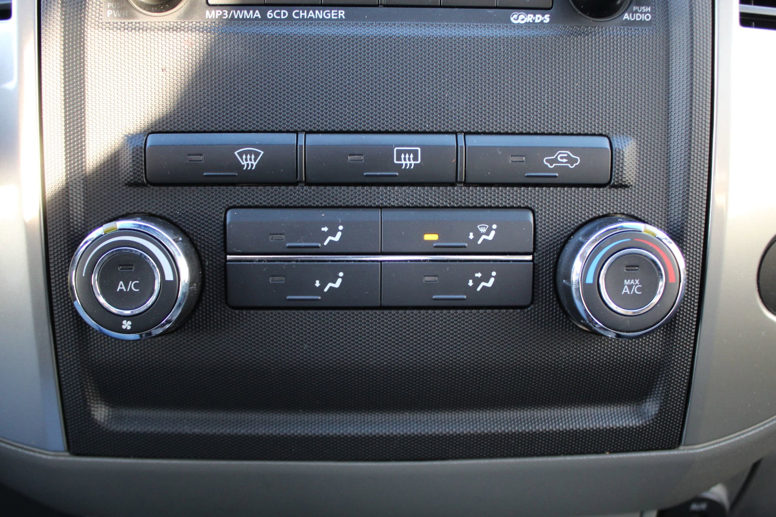 Used 2012 Nissan Frontier 4x4 Crew Cab Long Bed image 31