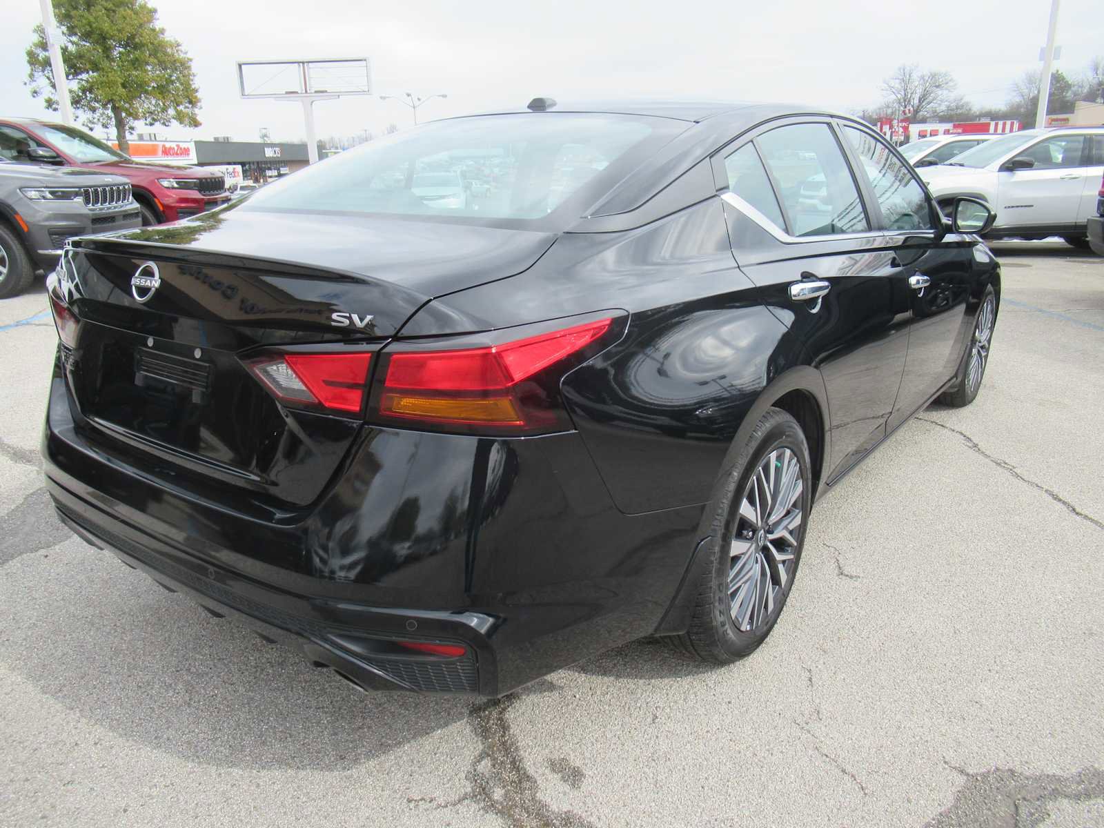Used 2024 Nissan Altima 2.5 SV w/ SV Premium Package image 7