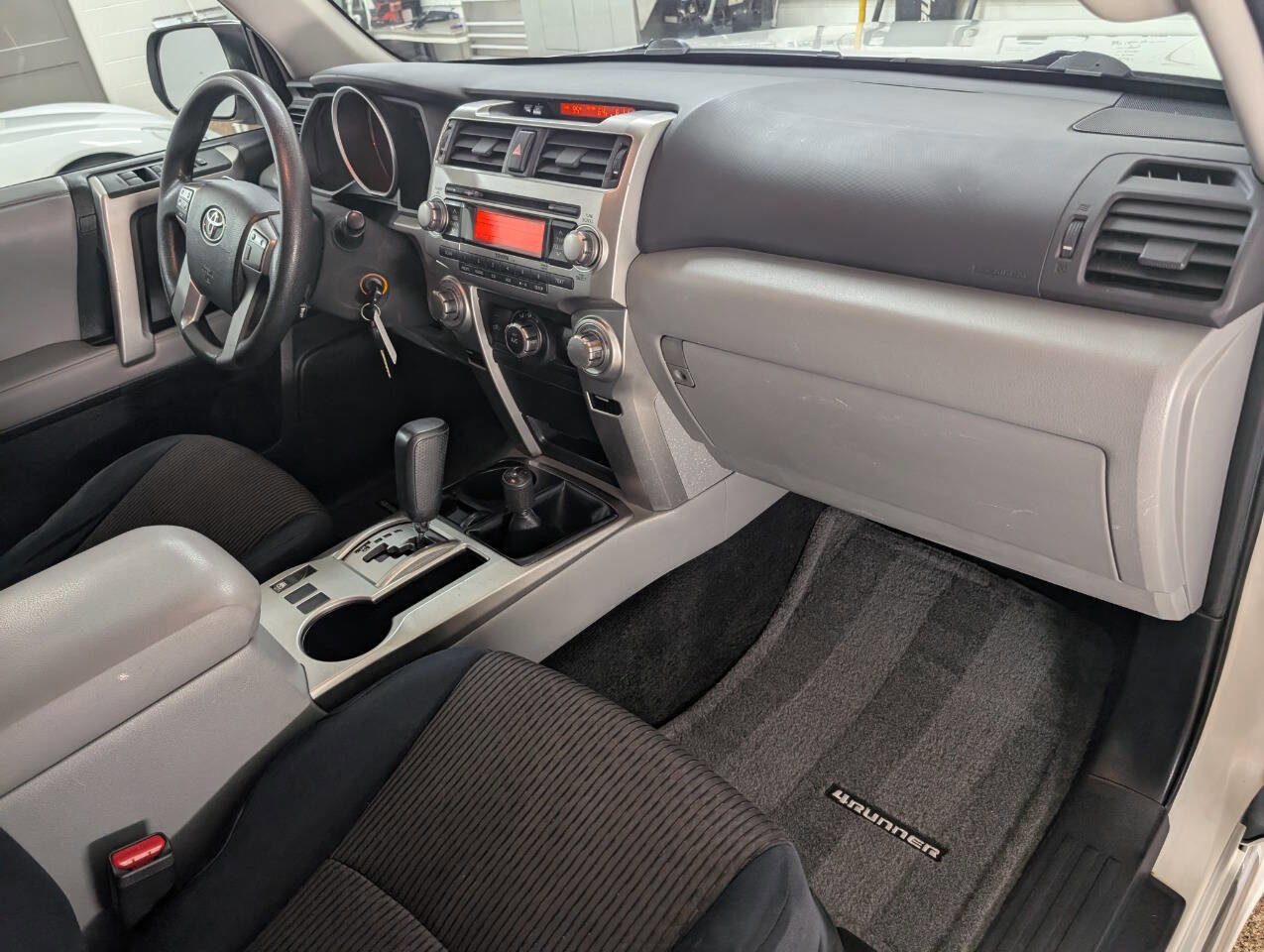 Used 2010 Toyota 4Runner SR5 image 20