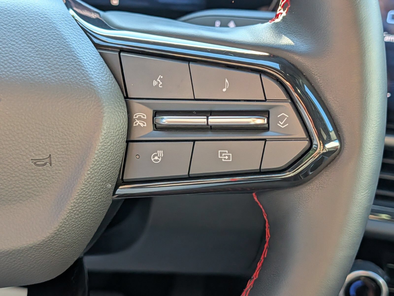 Used 2024 Chevrolet Equinox EV RS AWD/4WD image 31