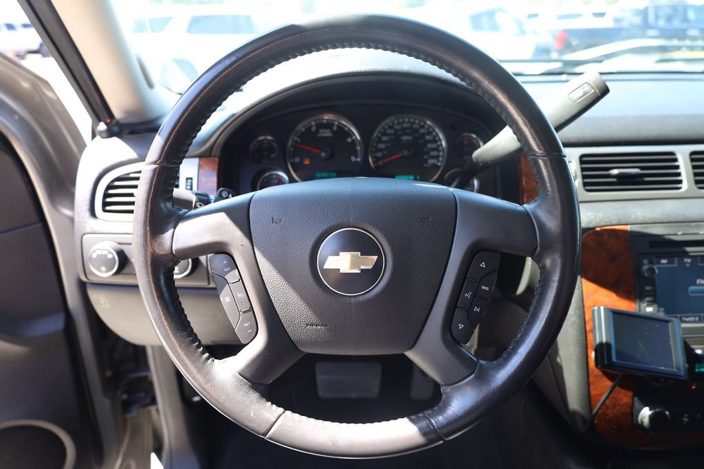 Used 2007 Chevrolet Silverado 2500 LTZ w/ Safety Package AWD/4WD image 13