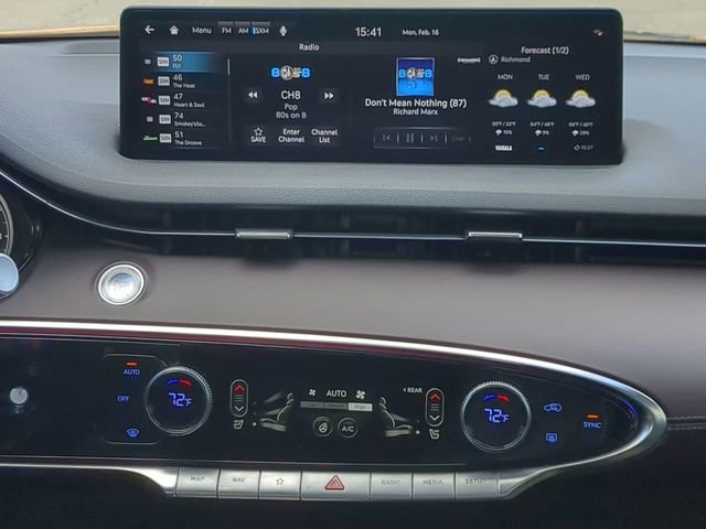 Used 2024 Genesis GV70 2.5T w/ Advanced Package image 17