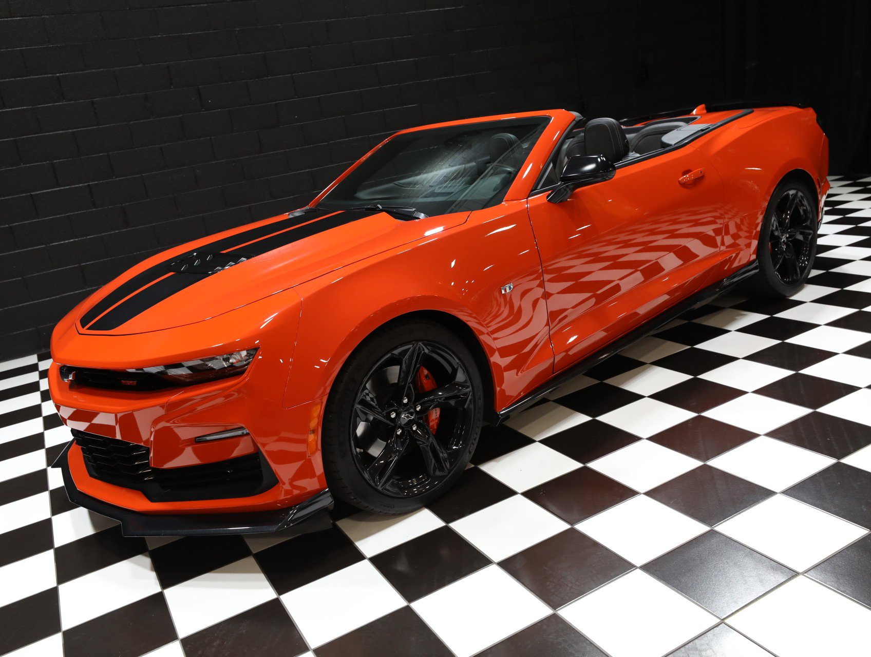 Used 2020 Chevrolet Camaro SS RWD image 15