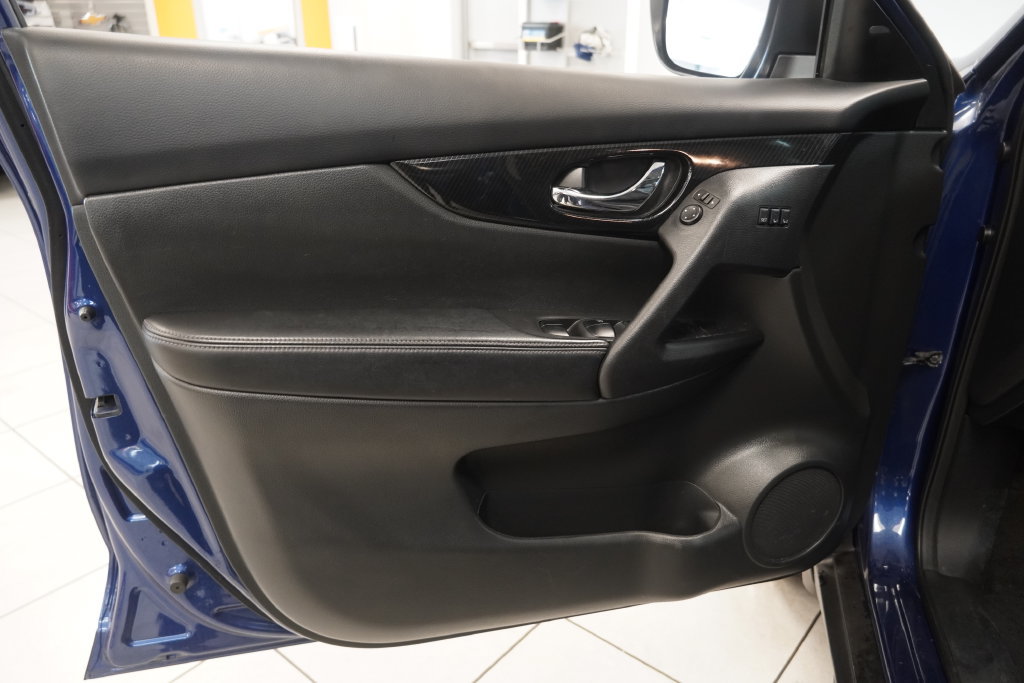 Used 2019 Nissan Rogue SL w/ Premium Package AWD/4WD image 17