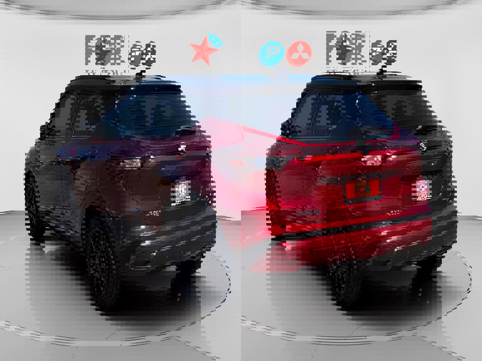 Used 2023 Nissan Kicks SR w/ SR Premium Package image 3