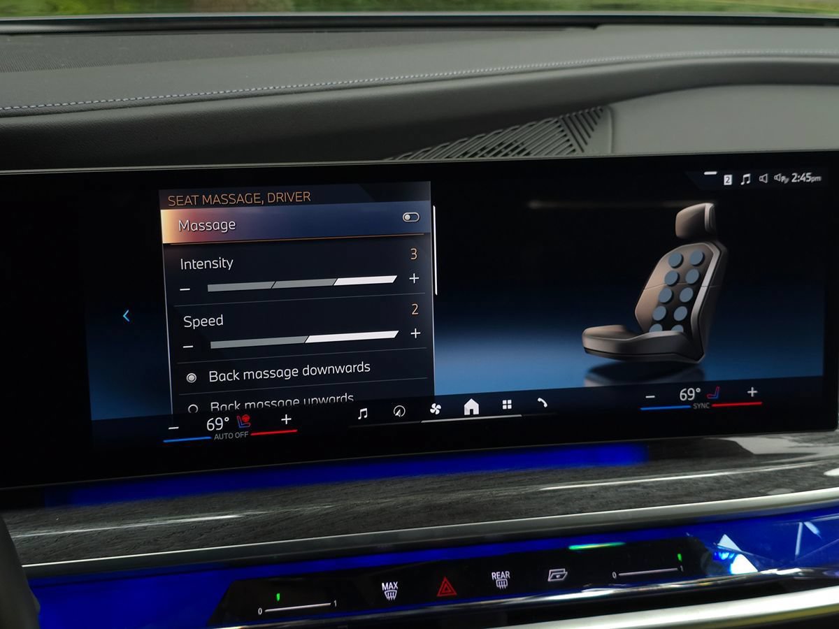 Used 2023 BMW i7 xDrive60 w/ Parking Assistance Package AWD/4WD image 53