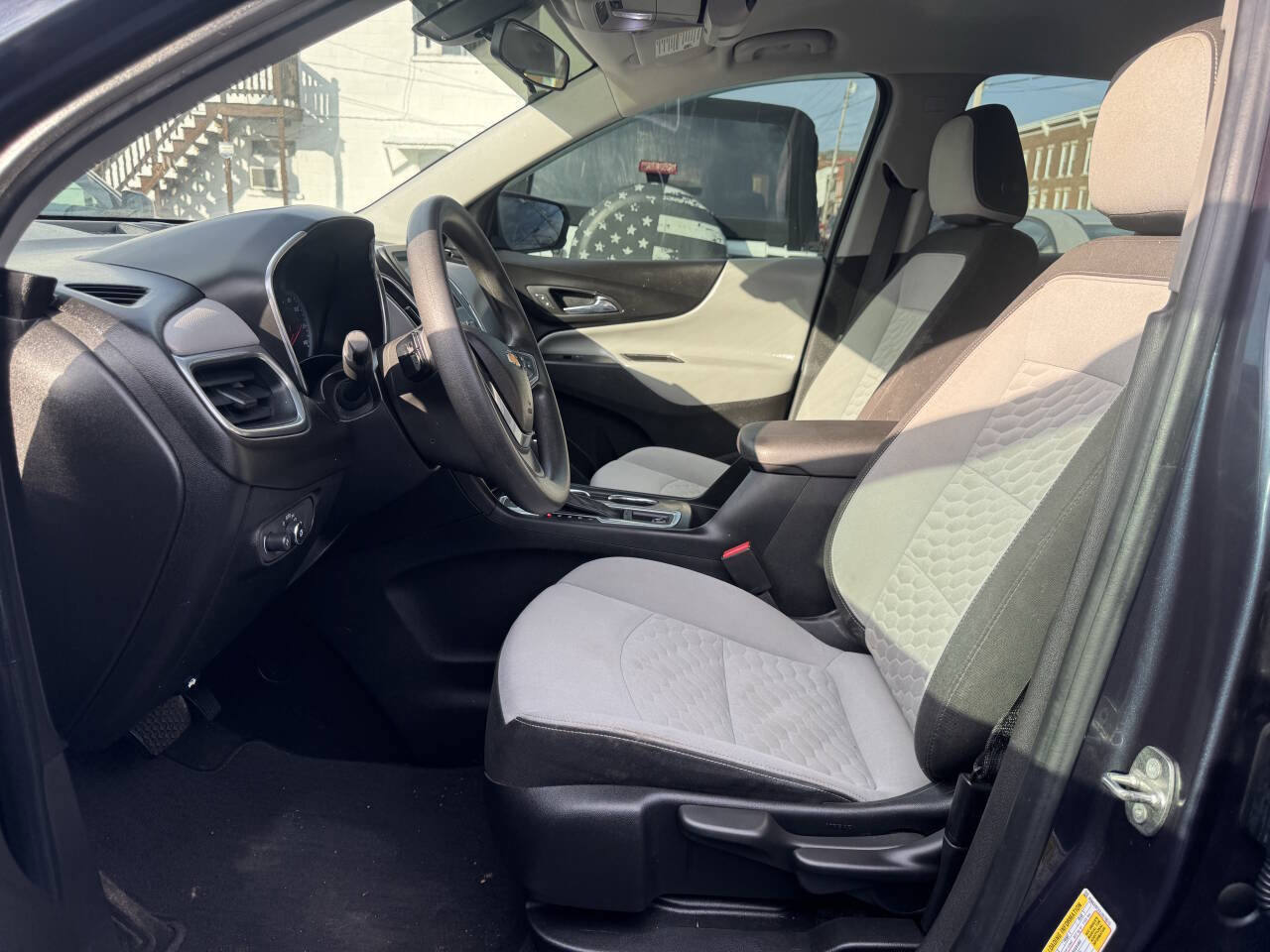 Used 2018 Chevrolet Equinox LS image 12