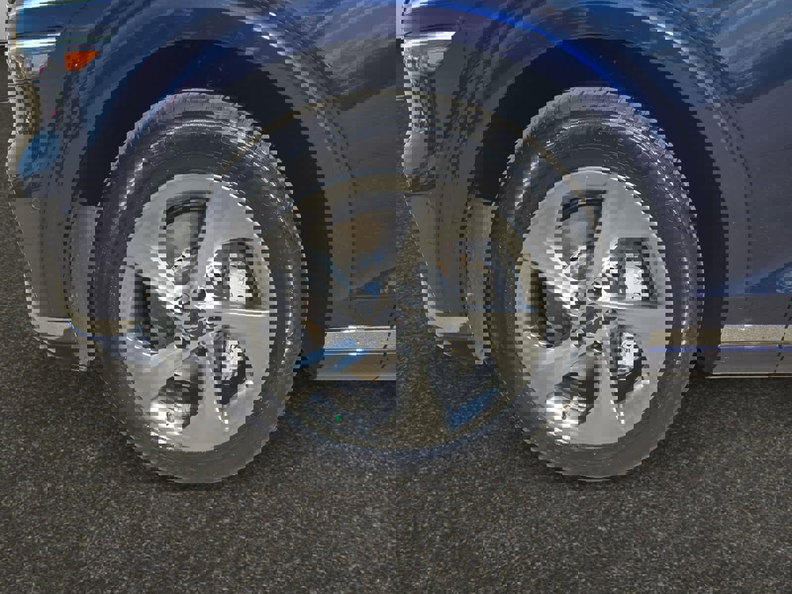 Used 2026 Genesis GV70 2.5T Advanced image 14