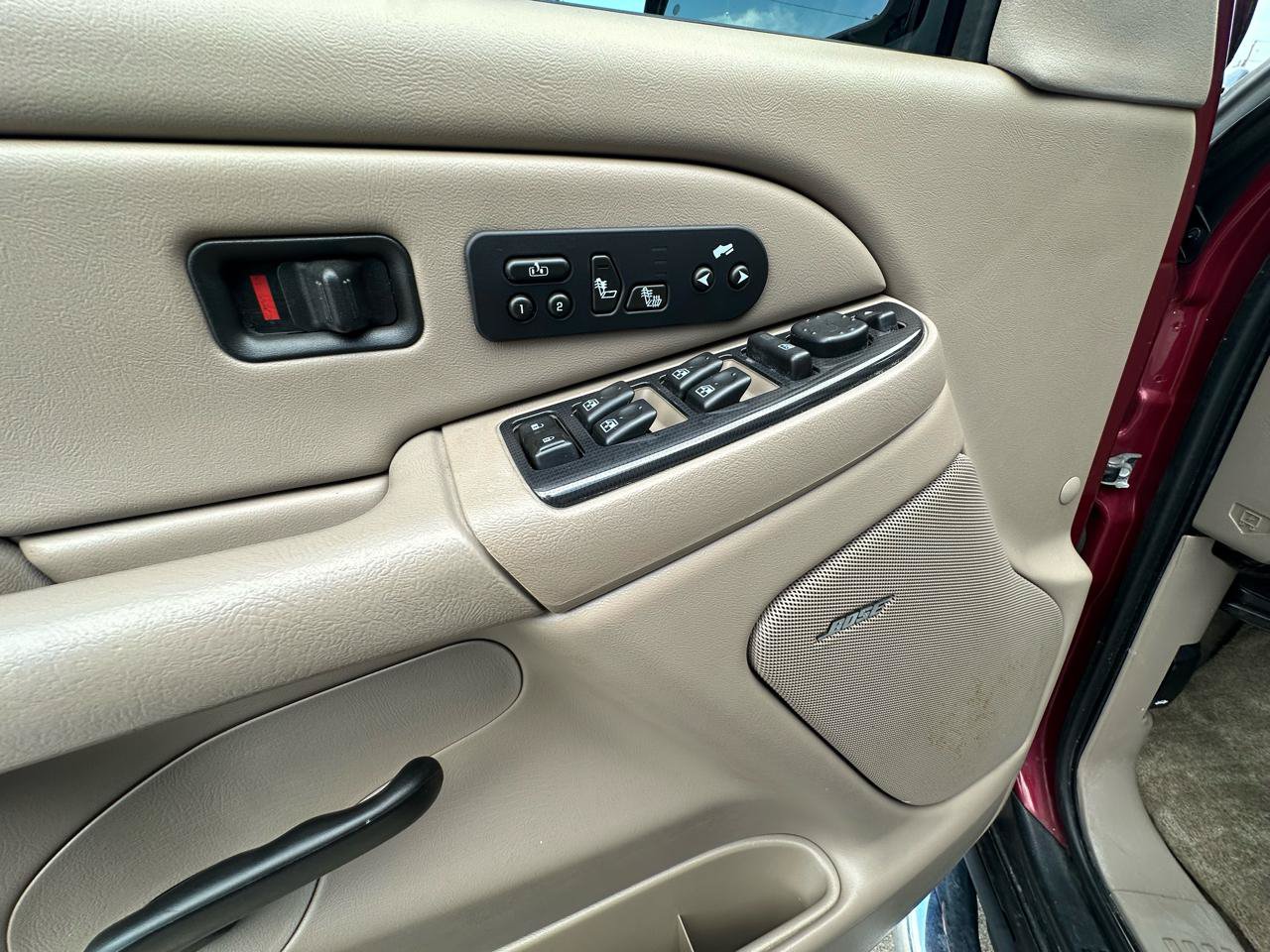 Used 2006 Chevrolet Suburban LTZ w/ Preferred Equipment Group AWD/4WD image 26