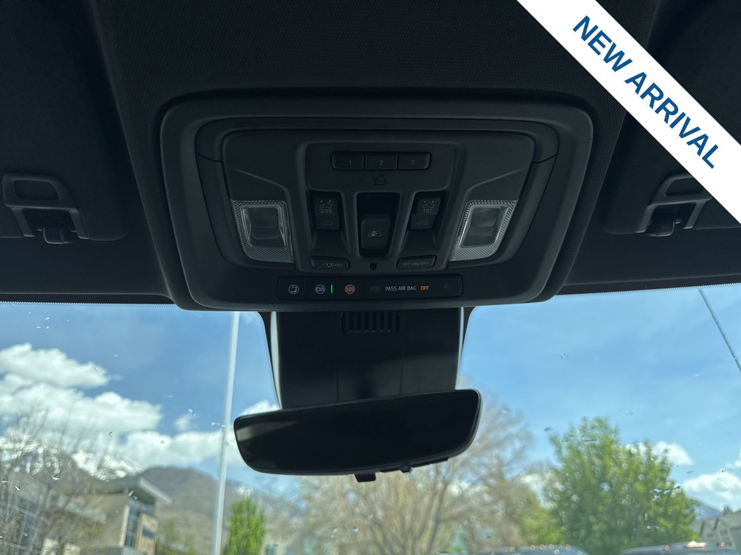 Used 2022 GMC Sierra 1500 AT4 w/ AT4 Premium Package image 26