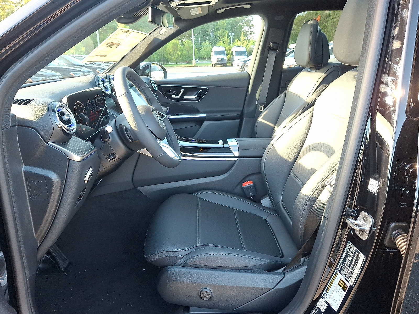 Used 2026 Mercedes-Benz GLC 300 4MATIC image 8