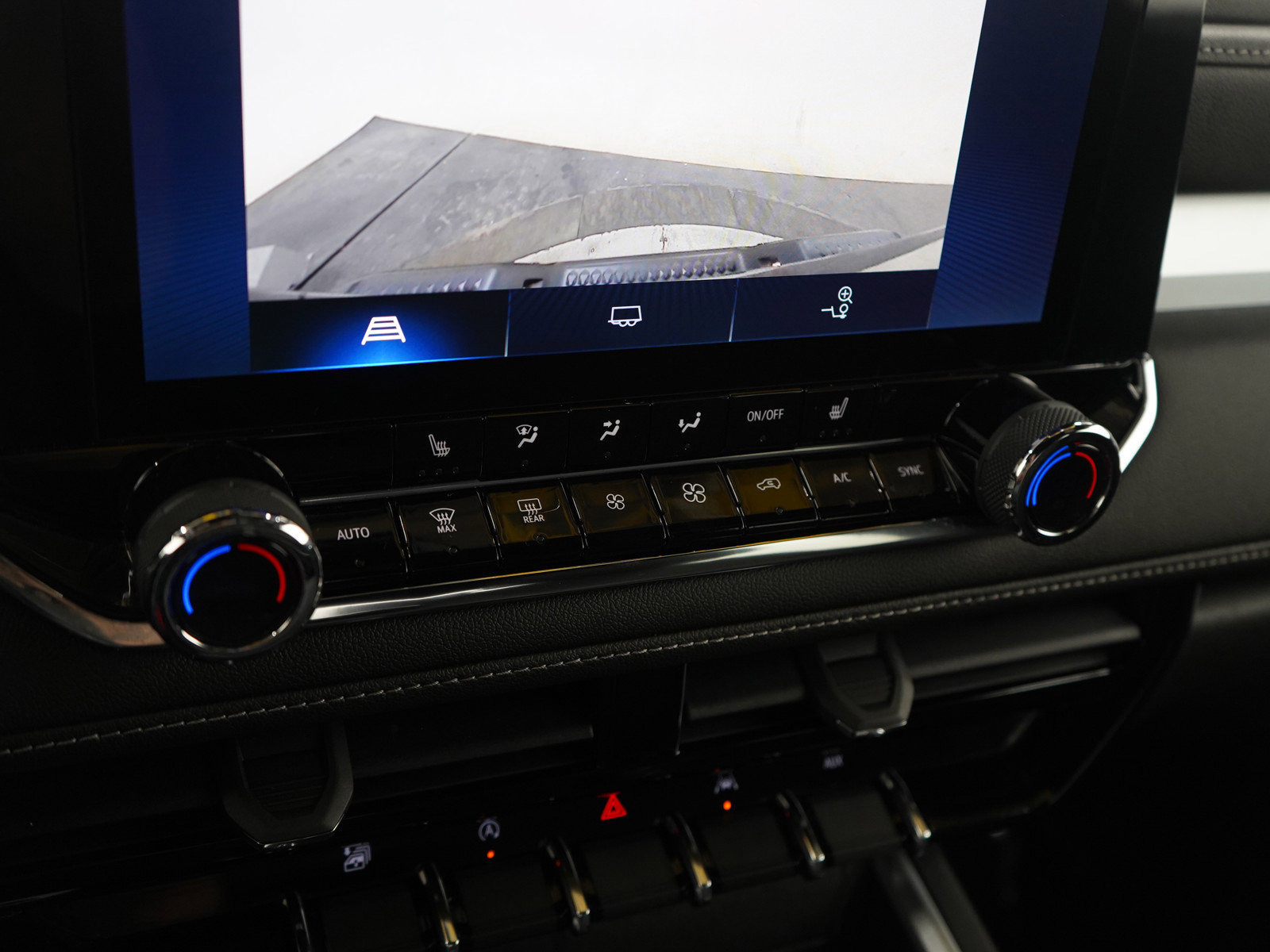 Used 2023 Chevrolet Colorado LT w/ LT Convenience Package II image 21