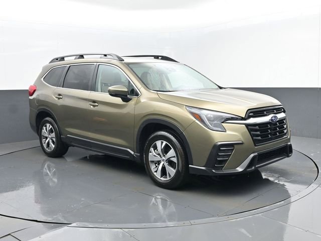 Used 2024 Subaru Ascent Premium w/ Convenience Package image 3