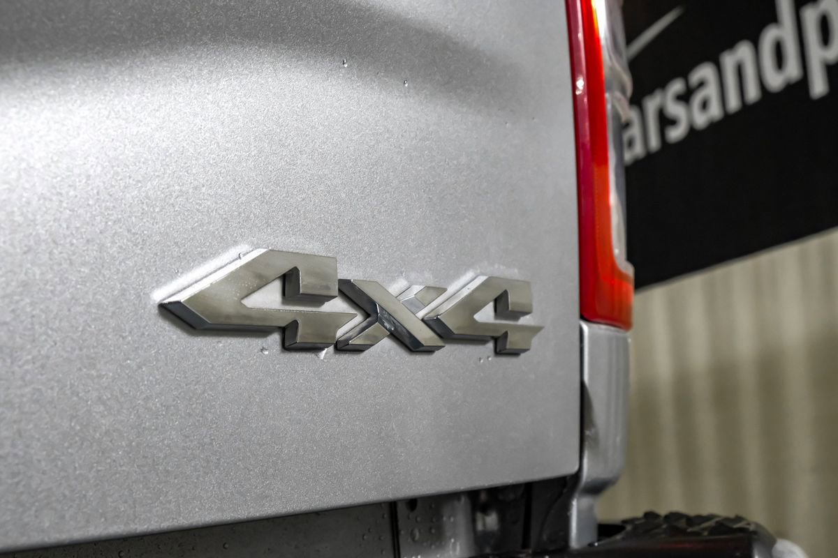 Used 2022 RAM 2500 Tradesman w/ Chrome Appearance Group AWD/4WD image 44